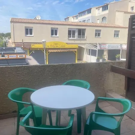 Apartment 4 Couchages Le Mole