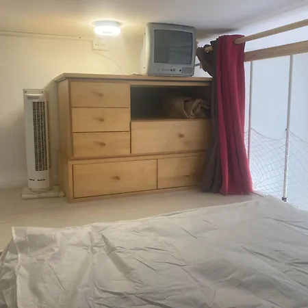 4 Couchages Le Mole Apartment *